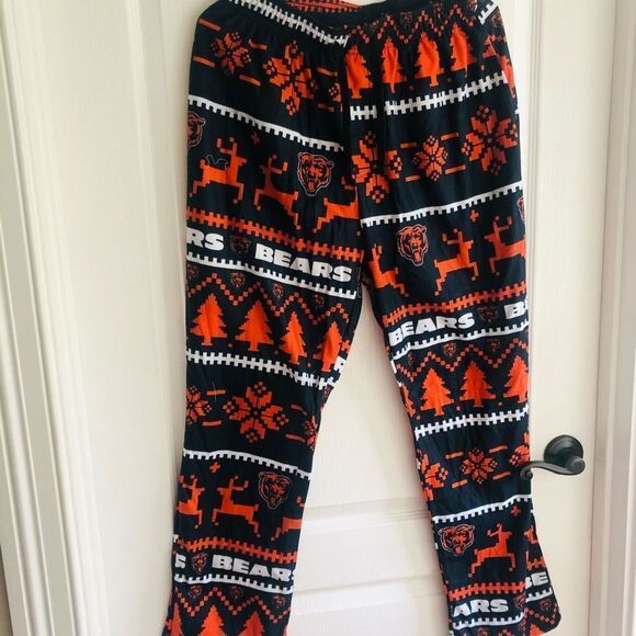 NWT Chicago Bears NFL Crew Neck Pajamas Set Tshirt & Pants Set‎ Size Medium Men - Picture 9 of 10